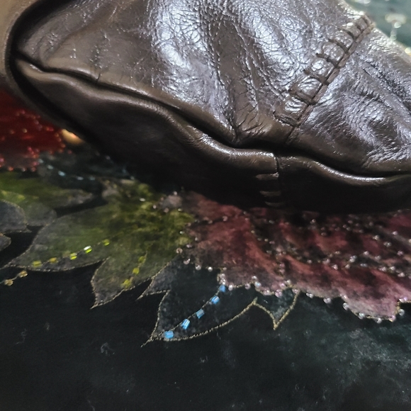 Yves Saint Laurent Vincennes Mombasa Hobo Bag - Picture 3 of 13